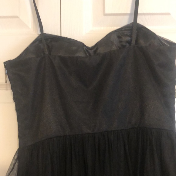 Hailey Logan Tulle Mini Dress Black w/Gold pattern, sweetheart neckline sz 2 - Picture 5 of 16